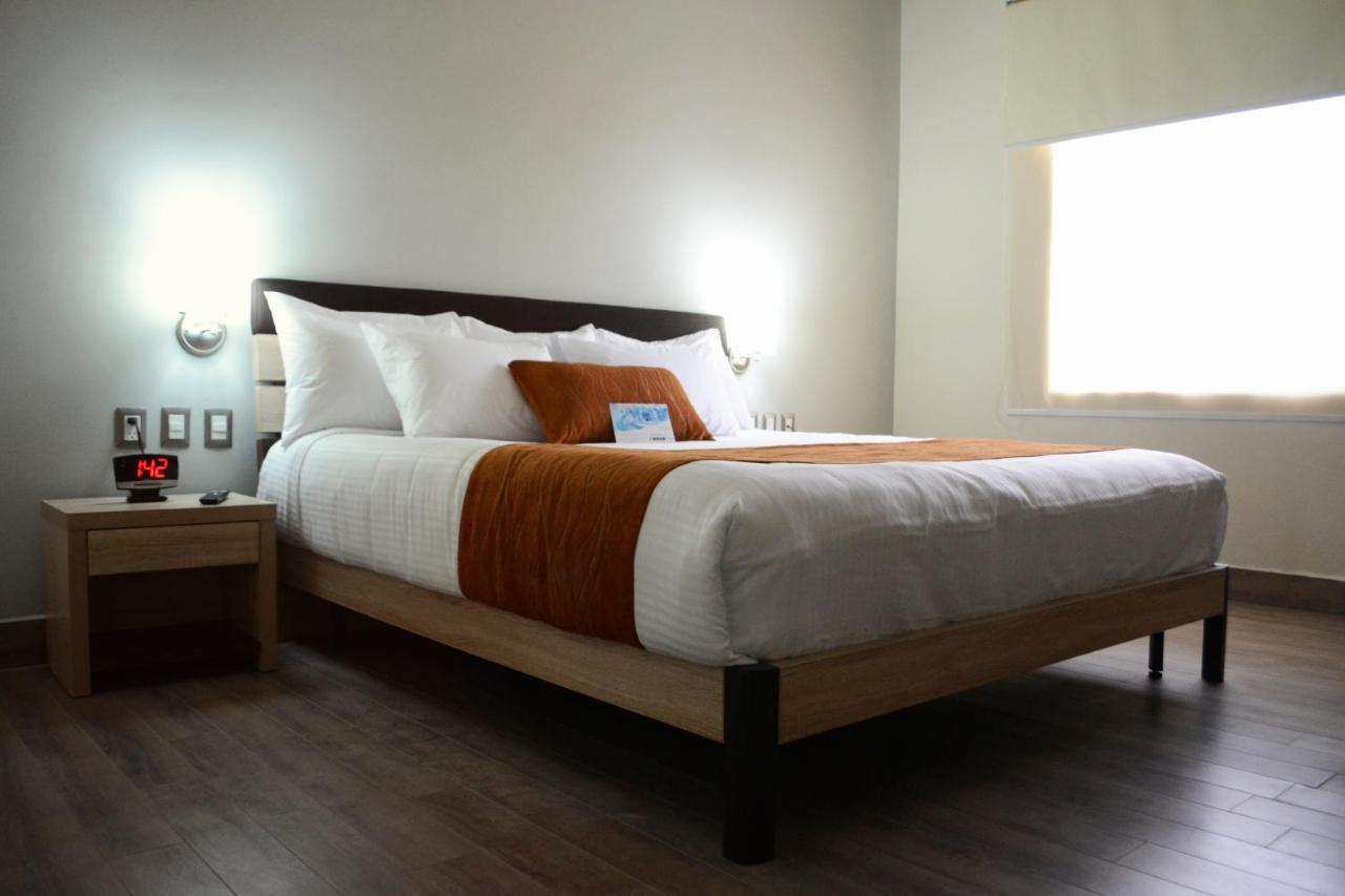 Comfort Inn Ірапуато Екстер'єр фото
